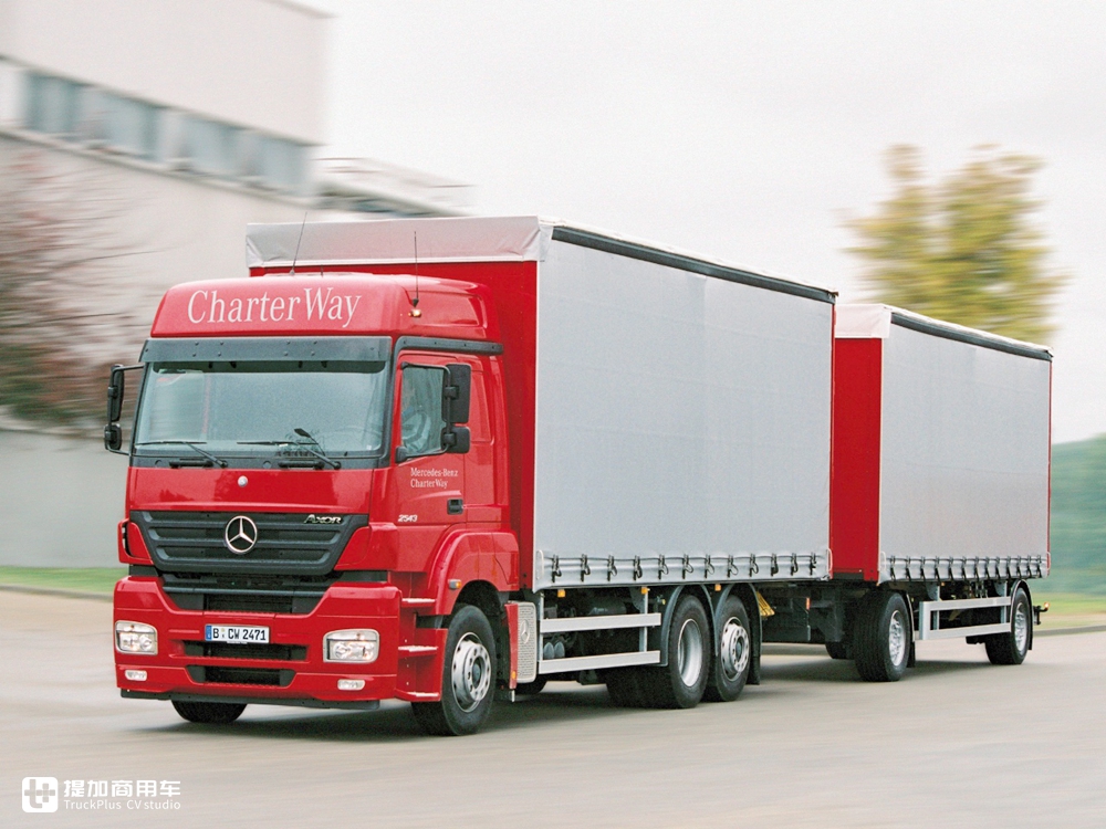 在国内走量的进口卡车,看配置还没有如今的国产车好,已退役的奔驰AXOR牵引车实拍 - 第4张 - 提加商用车网 在国内走量的进口卡车,看配置还没有如今的国产车好,已退役的奔驰AXOR牵引车实拍 - 第4张