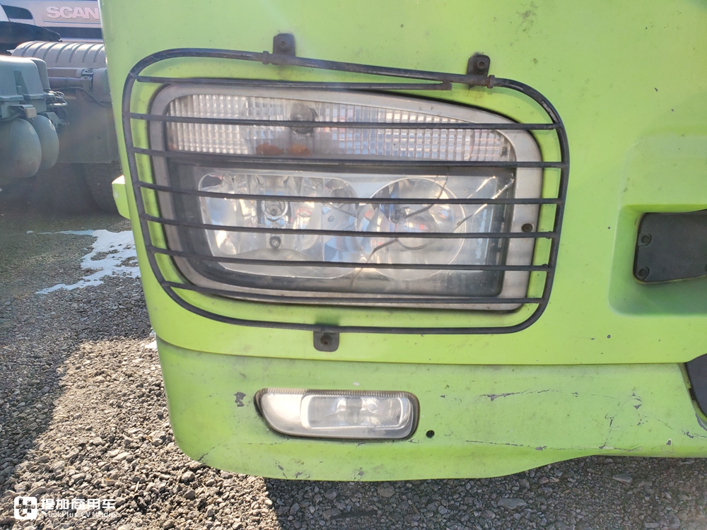 在国内走量的进口卡车,看配置还没有如今的国产车好,已退役的奔驰AXOR牵引车实拍 - 第11张 - 提加商用车网 在国内走量的进口卡车,看配置还没有如今的国产车好,已退役的奔驰AXOR牵引车实拍 - 第11张