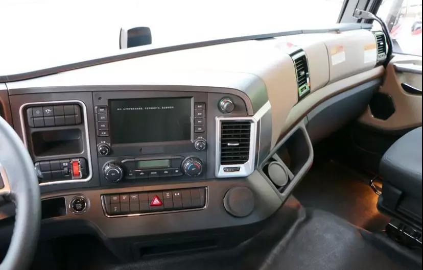 高速物流首选,黄金动力加成,带您看格尔发旗舰版自动挡牵引车 - 第12张 - 提加商用车网 高速物流首选,黄金动力加成,带您看格尔发旗舰版自动挡牵引车 - 第12张