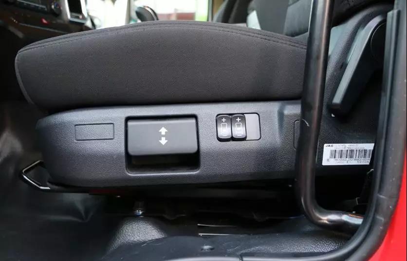 高速物流首选,黄金动力加成,带您看格尔发旗舰版自动挡牵引车 - 第14张 - 提加商用车网 高速物流首选,黄金动力加成,带您看格尔发旗舰版自动挡牵引车 - 第14张