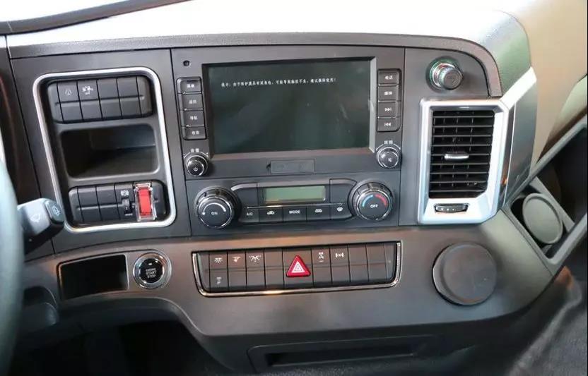 高速物流首选,黄金动力加成,带您看格尔发旗舰版自动挡牵引车 - 第16张 - 提加商用车网 高速物流首选,黄金动力加成,带您看格尔发旗舰版自动挡牵引车 - 第16张