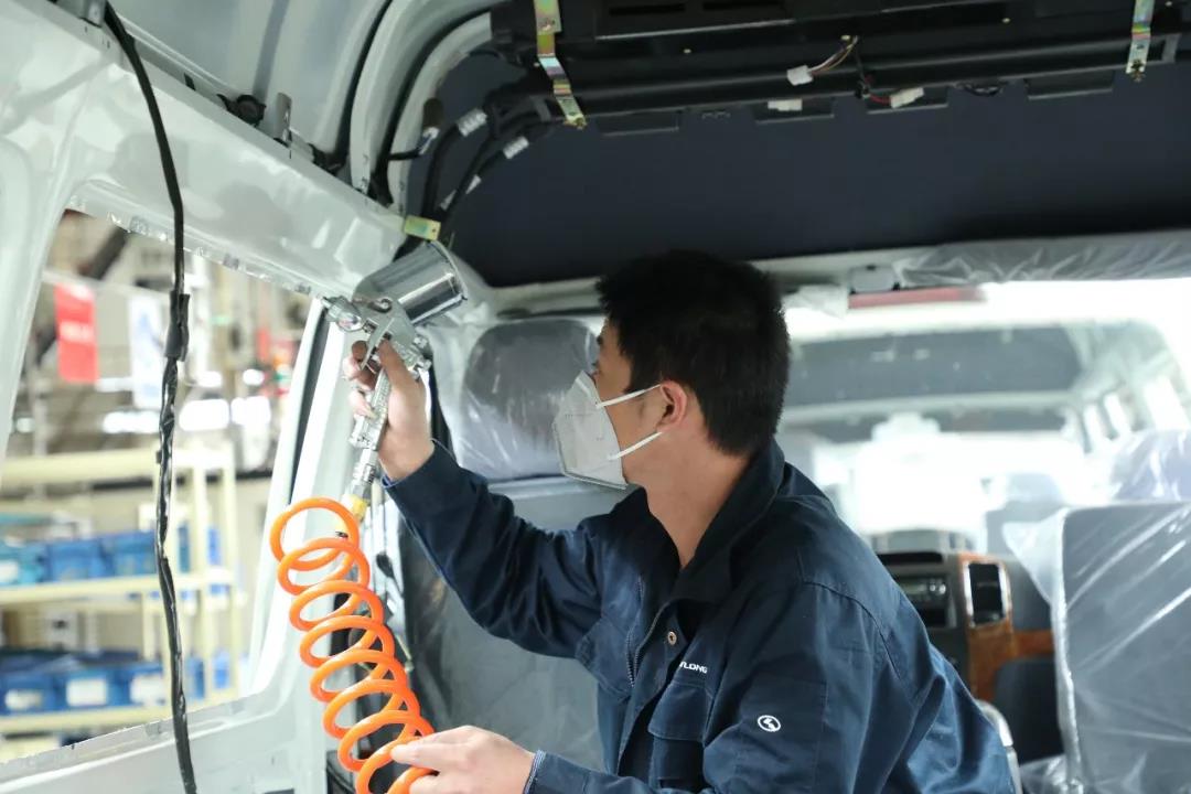 风掣雷行！40台金龙客车负压救护车驰援武汉 - 第5张