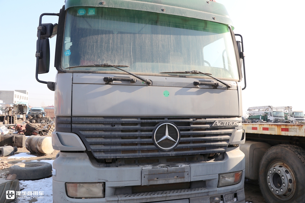 20年前这辆卡车就是自动挡,实拍奔驰第一代阿克托斯牵引车 - 第6张 - 提加商用车网 20年前这辆卡车就是自动挡,实拍奔驰第一代阿克托斯牵引车 - 第6张