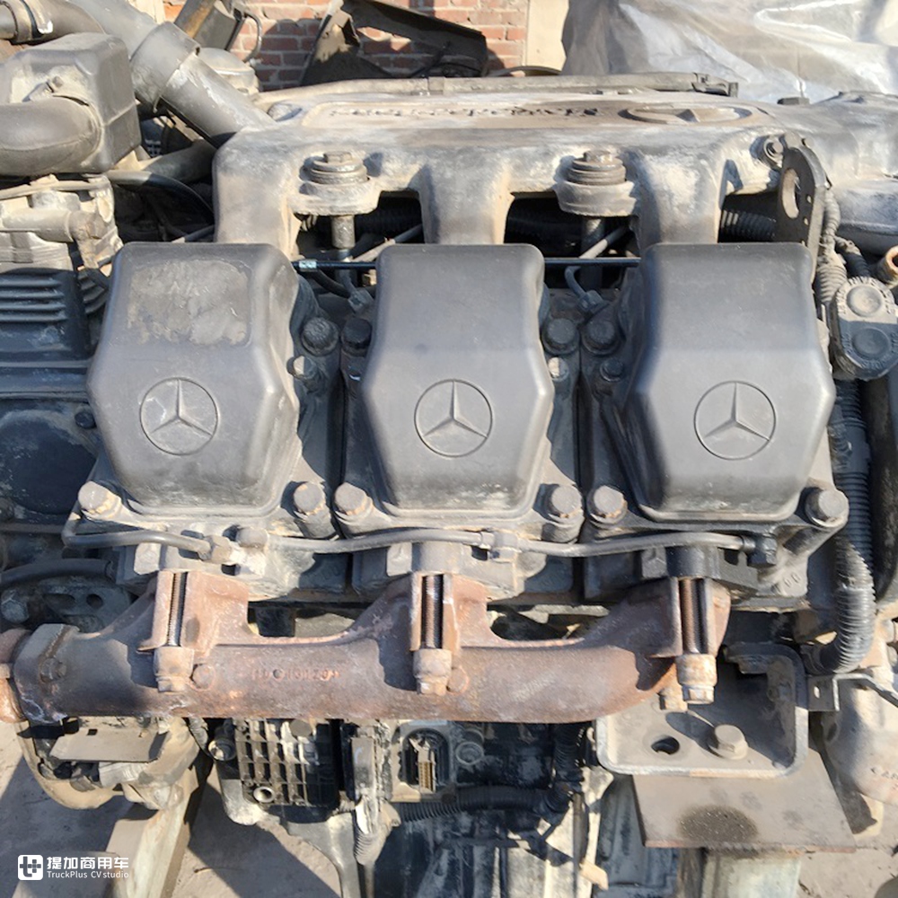 20年前这辆卡车就是自动挡,实拍奔驰第一代阿克托斯牵引车 - 第28张 - 提加商用车网 20年前这辆卡车就是自动挡,实拍奔驰第一代阿克托斯牵引车 - 第28张