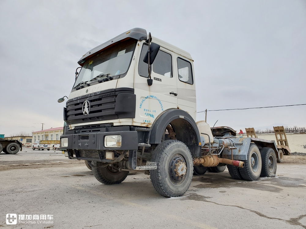 奔驰技术走进国内的第一批卡车，实拍在油田服役近20年的北奔卡车 - 第4张