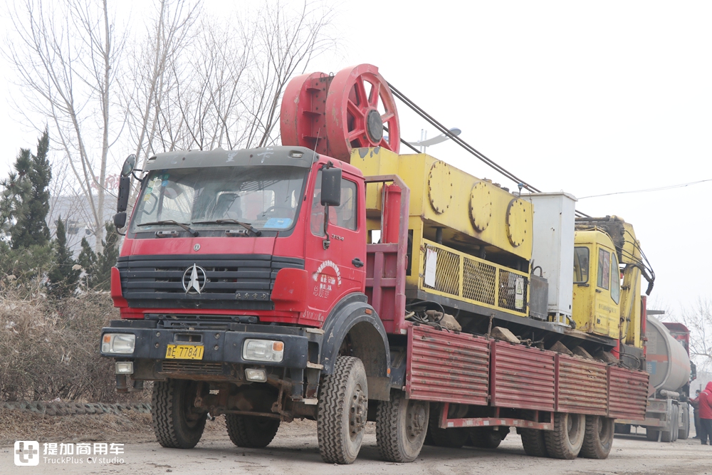 奔驰技术走进国内的第一批卡车,实拍在油田服役近20年的北奔卡车 - 第5张 - 提加商用车网 奔驰技术走进国内的第一批卡车,实拍在油田服役近20年的北奔卡车 - 第5张