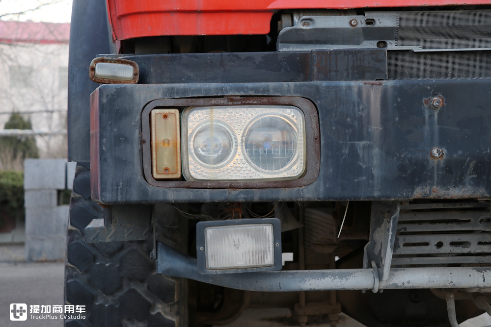 奔驰技术走进国内的第一批卡车,实拍在油田服役近20年的北奔卡车 - 第8张 - 提加商用车网 奔驰技术走进国内的第一批卡车,实拍在油田服役近20年的北奔卡车 - 第8张