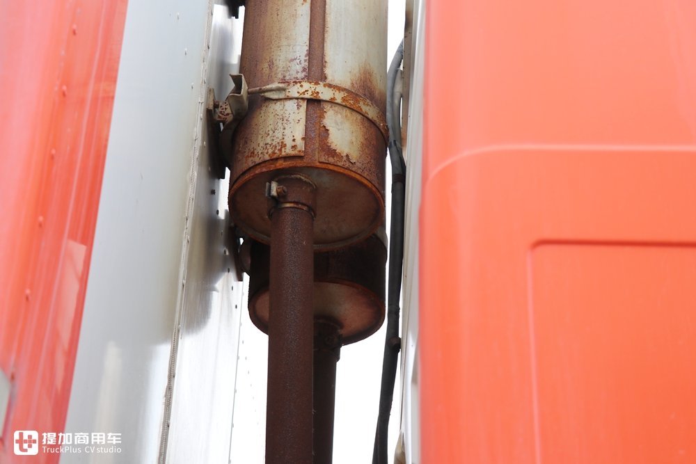 奔驰技术走进国内的第一批卡车,实拍在油田服役近20年的北奔卡车 - 第13张 - 提加商用车网 奔驰技术走进国内的第一批卡车,实拍在油田服役近20年的北奔卡车 - 第13张