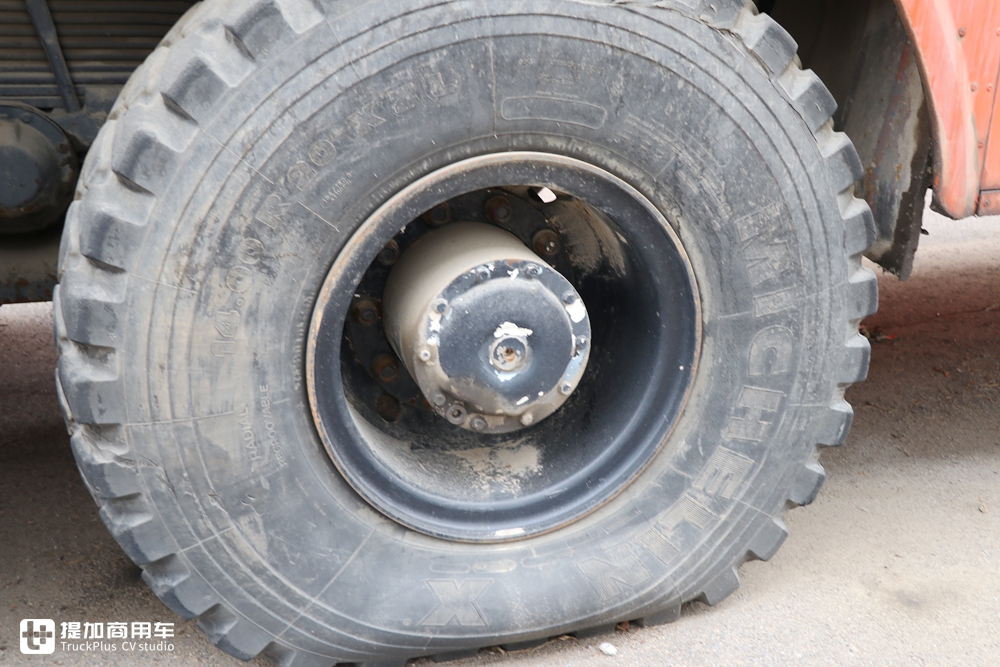 奔驰技术走进国内的第一批卡车,实拍在油田服役近20年的北奔卡车 - 第21张 - 提加商用车网 奔驰技术走进国内的第一批卡车,实拍在油田服役近20年的北奔卡车 - 第21张