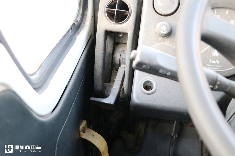 奔驰技术走进国内的第一批卡车,实拍在油田服役近20年的北奔卡车 - 第27张 - 提加商用车网 奔驰技术走进国内的第一批卡车,实拍在油田服役近20年的北奔卡车 - 第27张