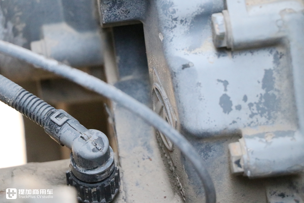 奔驰技术走进国内的第一批卡车,实拍在油田服役近20年的北奔卡车 - 第28张 - 提加商用车网 奔驰技术走进国内的第一批卡车,实拍在油田服役近20年的北奔卡车 - 第28张