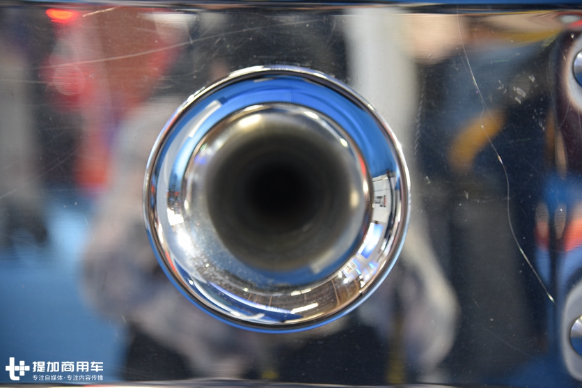 少见的美国大力消防车实拍,国内服役超过10年,现在看配置依然前沿 - 第7张 - 提加商用车网 少见的美国大力消防车实拍,国内服役超过10年,现在看配置依然前沿 - 第7张