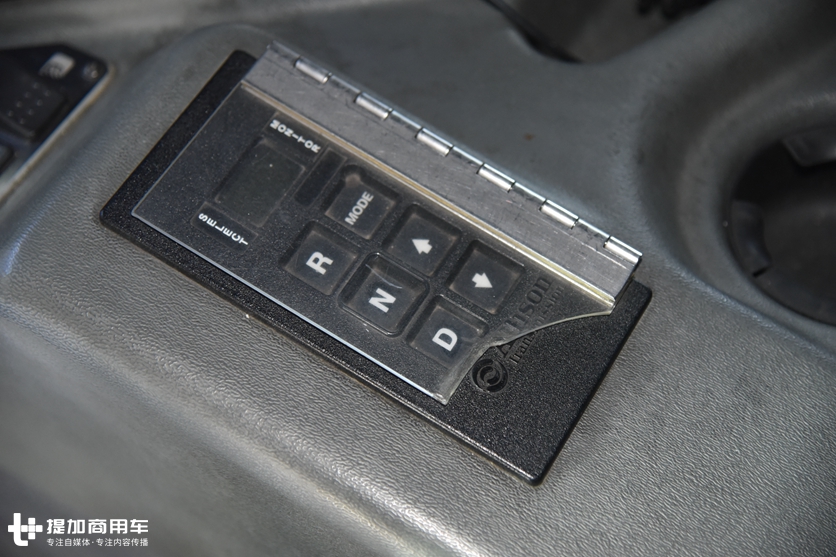 少见的美国大力消防车实拍,国内服役超过10年,现在看配置依然前沿 - 第9张 - 提加商用车网 少见的美国大力消防车实拍,国内服役超过10年,现在看配置依然前沿 - 第9张