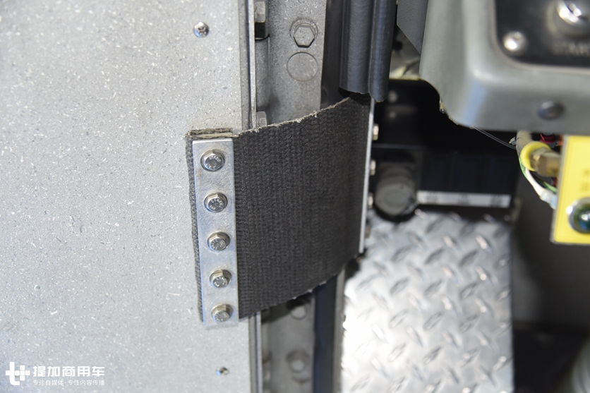 少见的美国大力消防车实拍,国内服役超过10年,现在看配置依然前沿 - 第16张 - 提加商用车网 少见的美国大力消防车实拍,国内服役超过10年,现在看配置依然前沿 - 第16张