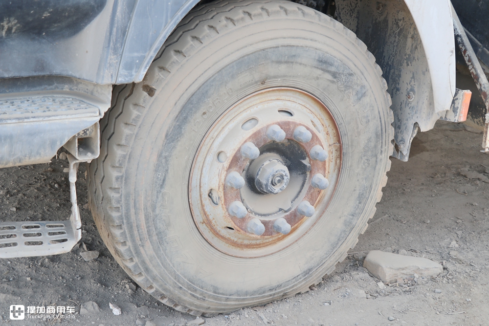 实拍日产柴酷腾搅拌车,集欧日技术的高端重卡却在“吃灰” - 第17张 - 提加商用车网 实拍日产柴酷腾搅拌车,集欧日技术的高端重卡却在“吃灰” - 第17张