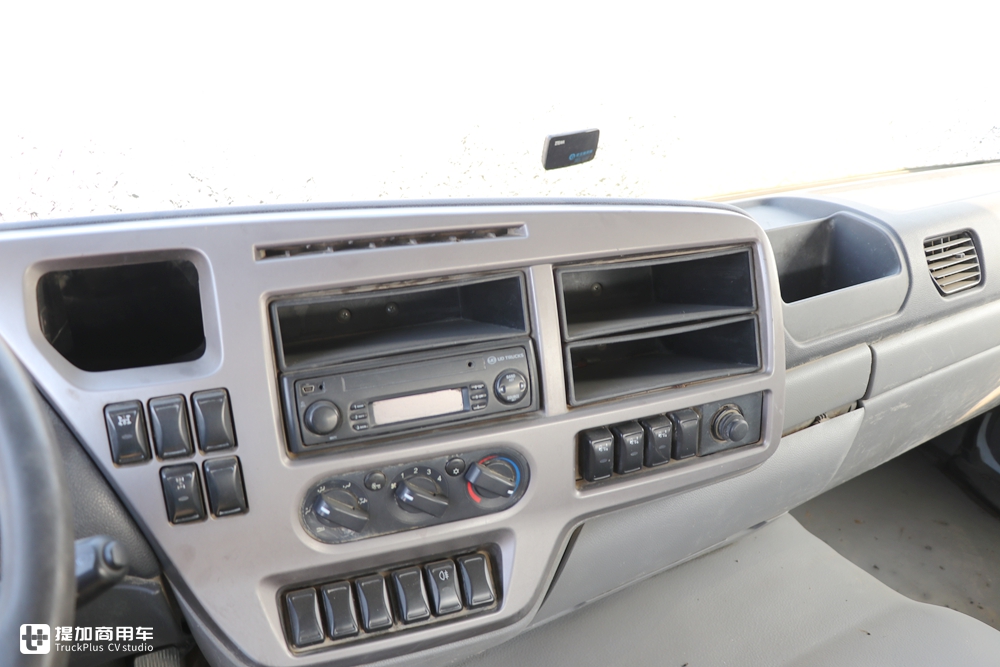 实拍日产柴酷腾搅拌车,集欧日技术的高端重卡却在“吃灰” - 第26张 - 提加商用车网 实拍日产柴酷腾搅拌车,集欧日技术的高端重卡却在“吃灰” - 第26张