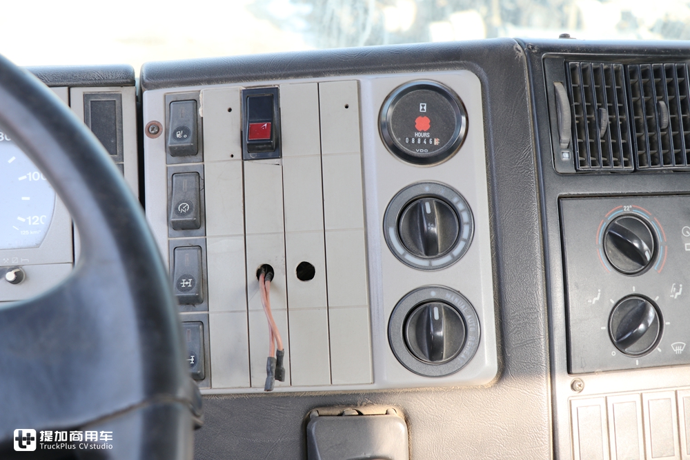 德国曼F2000你可能熟悉,F2000的进化版你见过吗?这台搅拌车就是! - 第15张 - 提加商用车网 德国曼F2000你可能熟悉,F2000的进化版你见过吗?这台搅拌车就是! - 第15张