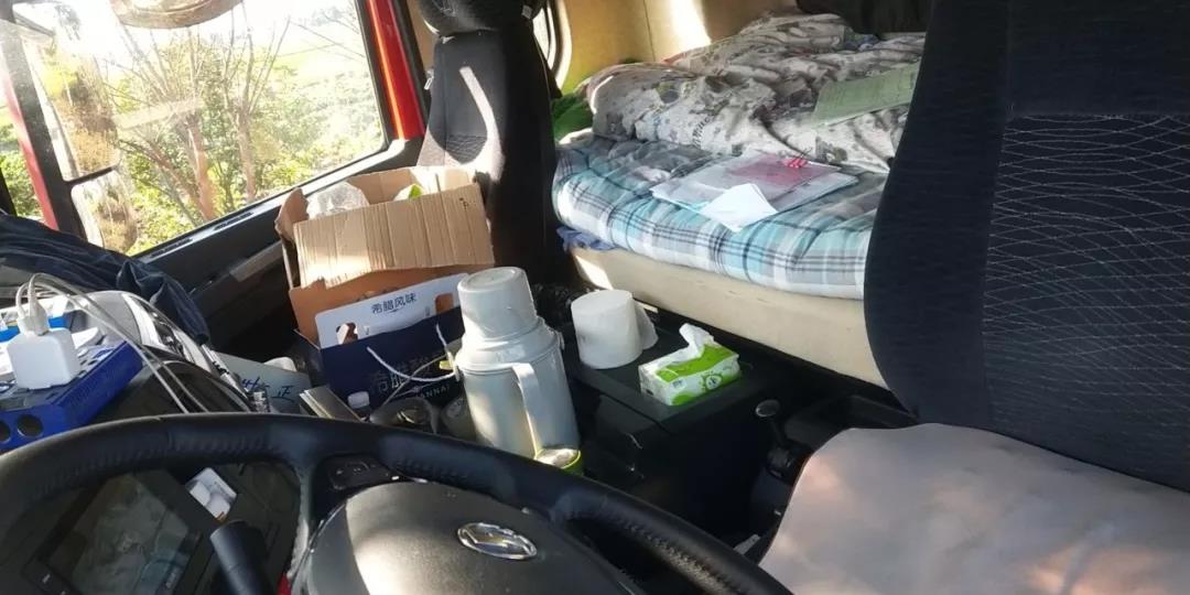 抗疫司机:跑长途送物资,我感动了别人,别人也感动了我! - 第4张 - 提加商用车网 抗疫司机:跑长途送物资,我感动了别人,别人也感动了我! - 第4张