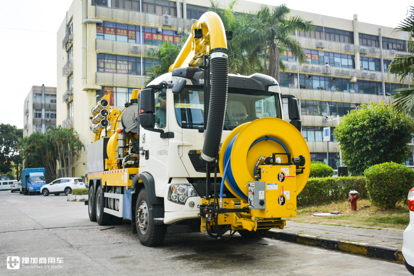 美国威康上装,重汽T5G国六底盘,实拍一款少见的下水道疏通清洗车 - 第1张 - 提加商用车网 美国威康上装,重汽T5G国六底盘,实拍一款少见的下水道疏通清洗车 - 第1张