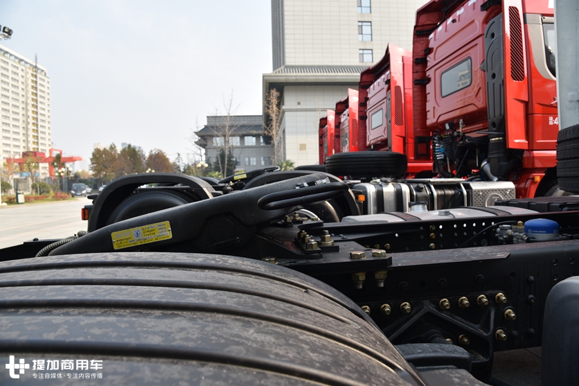 想跑快递开哪款车更适合?低鞍座拉货多,德龙X3000快递版了解下 - 第9张 - 提加商用车网 想跑快递开哪款车更适合?低鞍座拉货多,德龙X3000快递版了解下 - 第9张