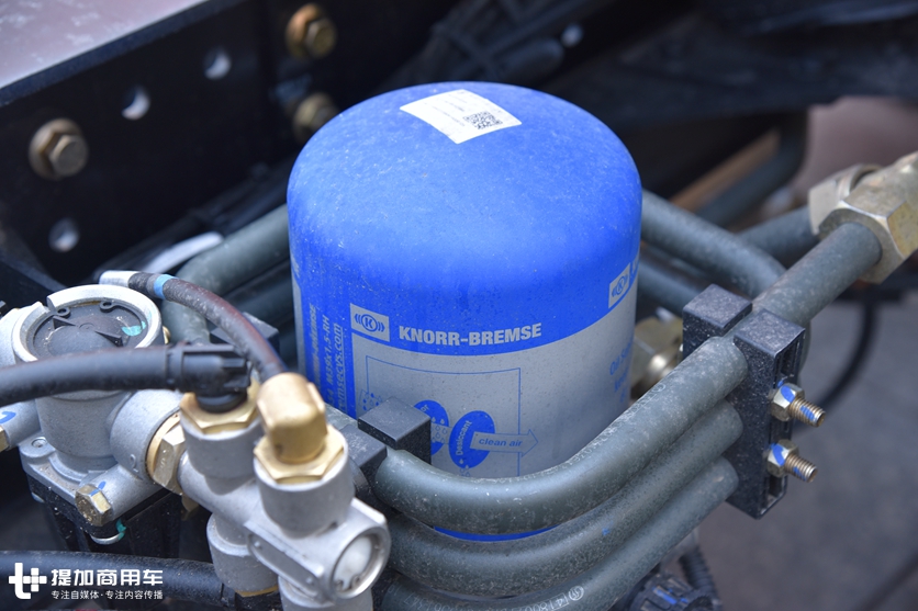 想跑快递开哪款车更适合?低鞍座拉货多,德龙X3000快递版了解下 - 第18张 - 提加商用车网 想跑快递开哪款车更适合?低鞍座拉货多,德龙X3000快递版了解下 - 第18张