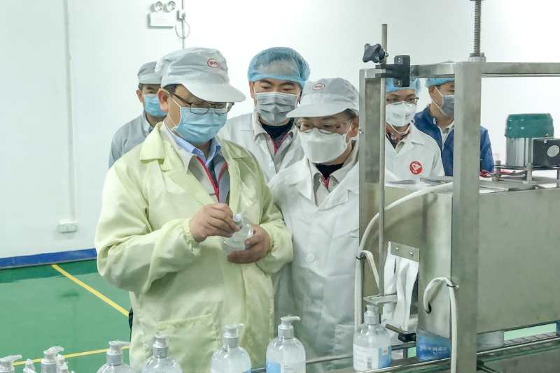 驰援抗疫， 比亚迪医用级免洗手消毒凝胶日产30万瓶 - 第1张