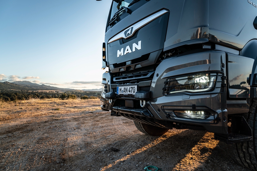 电子手刹+12英寸大屏,还有车载冰箱,曼恩新款TGS自卸车讲解 - 第3张 - 提加商用车网 电子手刹+12英寸大屏,还有车载冰箱,曼恩新款TGS自卸车讲解 - 第3张