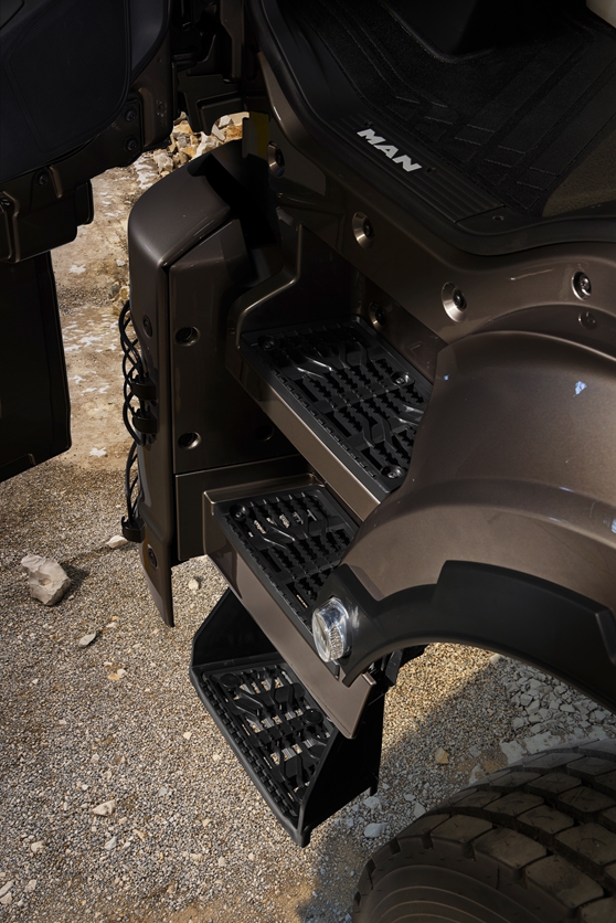 电子手刹+12英寸大屏,还有车载冰箱,曼恩新款TGS自卸车讲解 - 第8张 - 提加商用车网 电子手刹+12英寸大屏,还有车载冰箱,曼恩新款TGS自卸车讲解 - 第8张