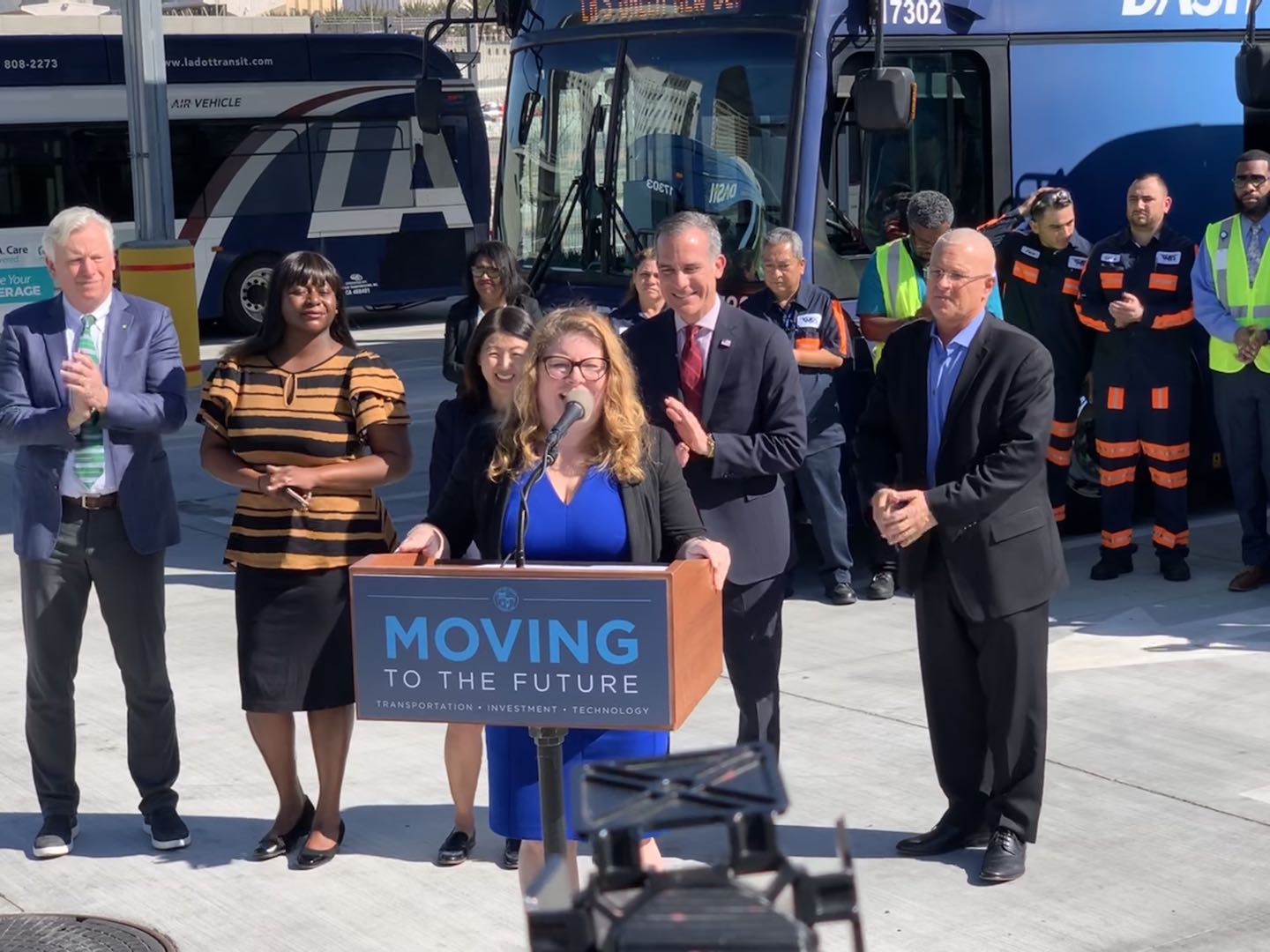 美国最大纯电动巴士订单揭晓 洛杉矶市长盛赞比亚迪的环保贡献 - 第4张 - 提加商用车网 美国最大纯电动巴士订单揭晓 洛杉矶市长盛赞比亚迪的环保贡献 - 第4张