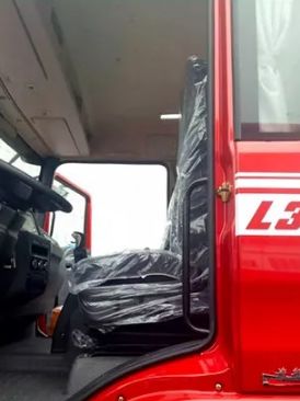 德龙L3000载货车，将舒适进行到底 - 第2张