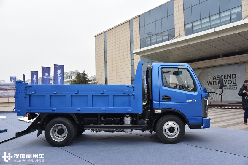 一改小自卸低端形象,科技外观和内饰,奥驰T1自卸小金刚实拍 - 第7张 - 提加商用车网 一改小自卸低端形象,科技外观和内饰,奥驰T1自卸小金刚实拍 - 第7张