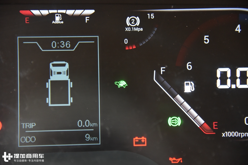 一改小自卸低端形象,科技外观和内饰,奥驰T1自卸小金刚实拍 - 第16张 - 提加商用车网 一改小自卸低端形象,科技外观和内饰,奥驰T1自卸小金刚实拍 - 第16张