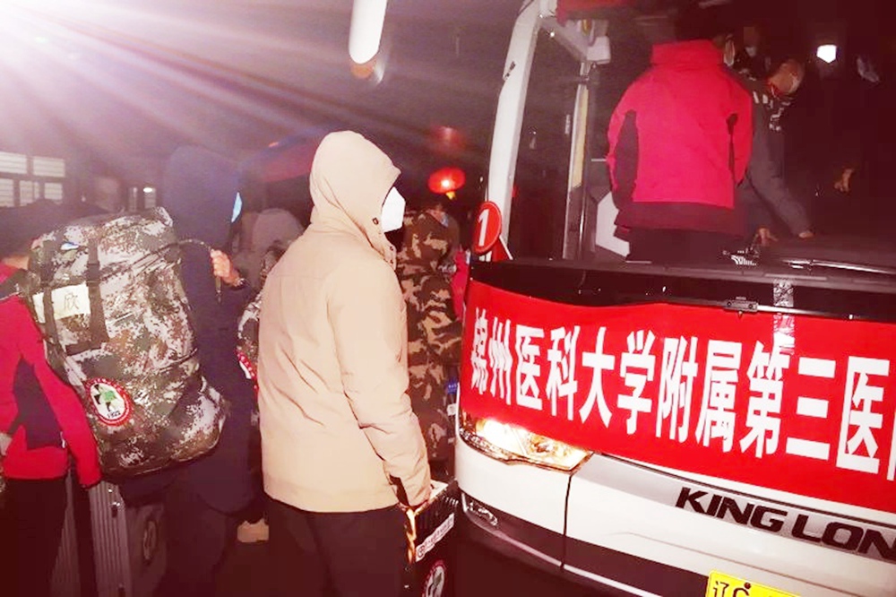 共克时艰 | 金龙客车为抗“疫”胜利架起桥梁 - 第3张