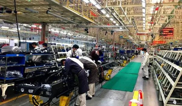 中联环卫250台订单首批45辆准时交付,乘龙保障战“疫”前线! - 第6张 - 提加商用车网 中联环卫250台订单首批45辆准时交付,乘龙保障战“疫”前线! - 第6张