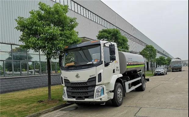 中联环卫250台订单首批45辆准时交付,乘龙保障战“疫”前线! - 第5张 - 提加商用车网 中联环卫250台订单首批45辆准时交付,乘龙保障战“疫”前线! - 第5张