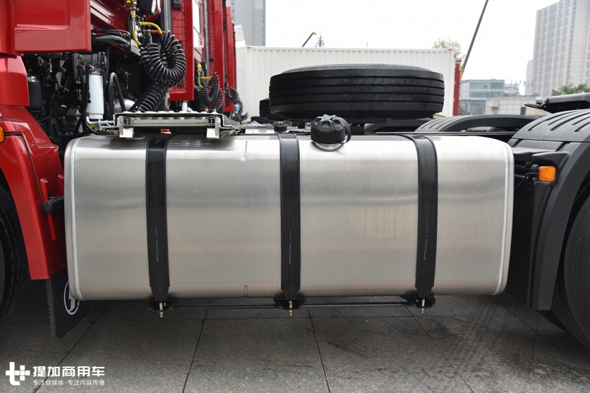 国内最有性价比卡车是谁?比肩旗舰重卡,带您认识国六版德龙X5000 - 第11张 - 提加商用车网 国内最有性价比卡车是谁?比肩旗舰重卡,带您认识国六版德龙X5000 - 第11张