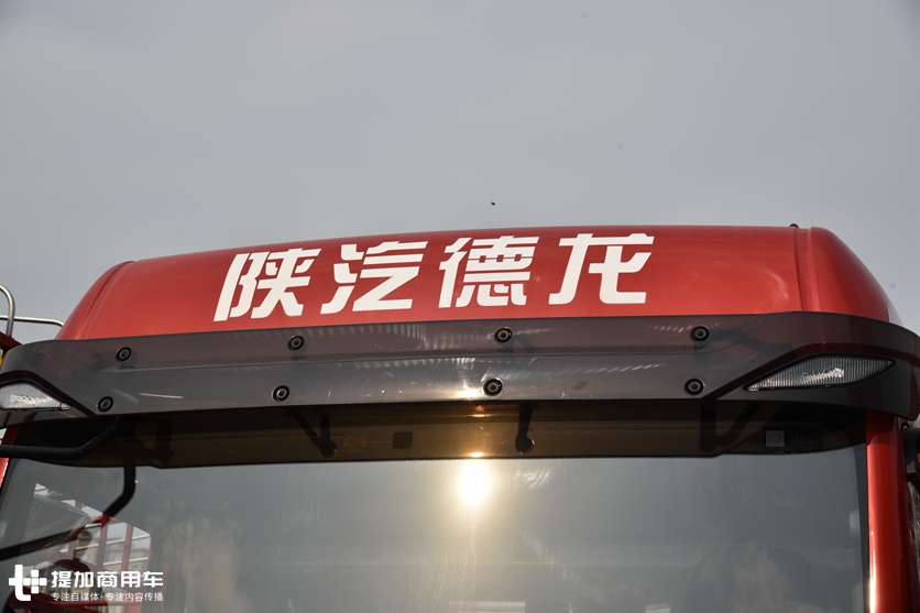 陕汽重卡这两年主推的载货车型,国六排放的德龙L3000中卡载货车实拍评测 - 第4张 - 提加商用车网 陕汽重卡这两年主推的载货车型,国六排放的德龙L3000中卡载货车实拍评测 - 第4张