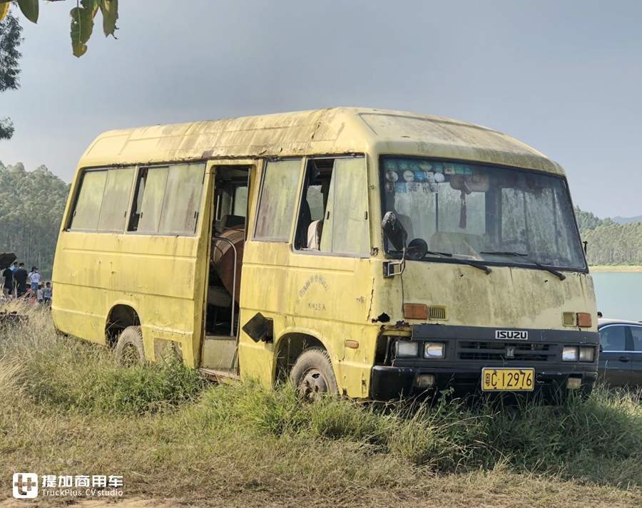 和考斯特齐名的日系中巴,当年国内也曾引进,五十铃Journey还有人记得吗? - 第12张 - 提加商用车网 和考斯特齐名的日系中巴,当年国内也曾引进,五十铃Journey还有人记得吗? - 第12张