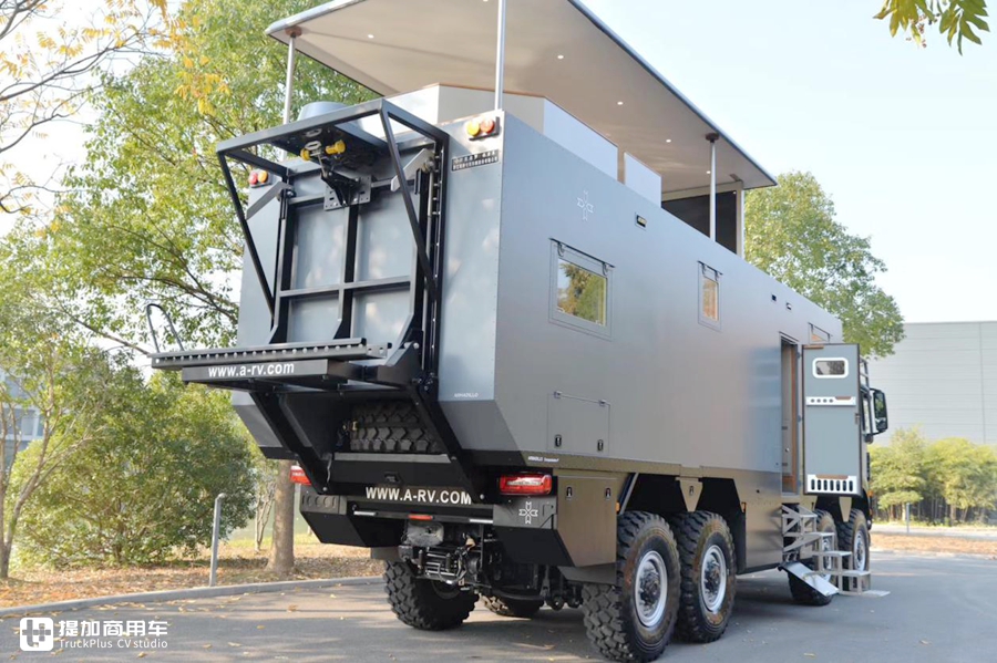 移动的钢铁堡垒还是个奢华的二层别墅阿莫迪罗德国man底盘房车实拍