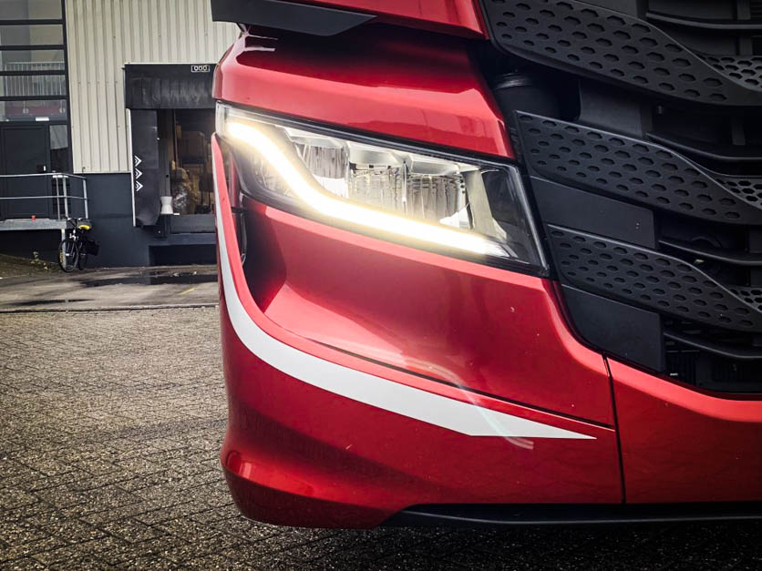 荷兰媒体评测依维柯新款旗舰卡车,车辆表现没得说,就是仪表盘设计被吐槽了 - 第6张 - 提加商用车网 荷兰媒体评测依维柯新款旗舰卡车,车辆表现没得说,就是仪表盘设计被吐槽了 - 第6张