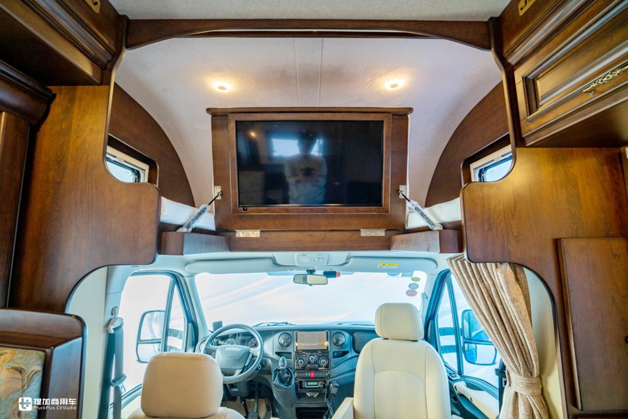 大额头双床铺,6米车身也配双拓展,带您见识一款C本就能开的豪华房车 - 第15张 - 提加商用车网 大额头双床铺,6米车身也配双拓展,带您见识一款C本就能开的豪华房车 - 第15张