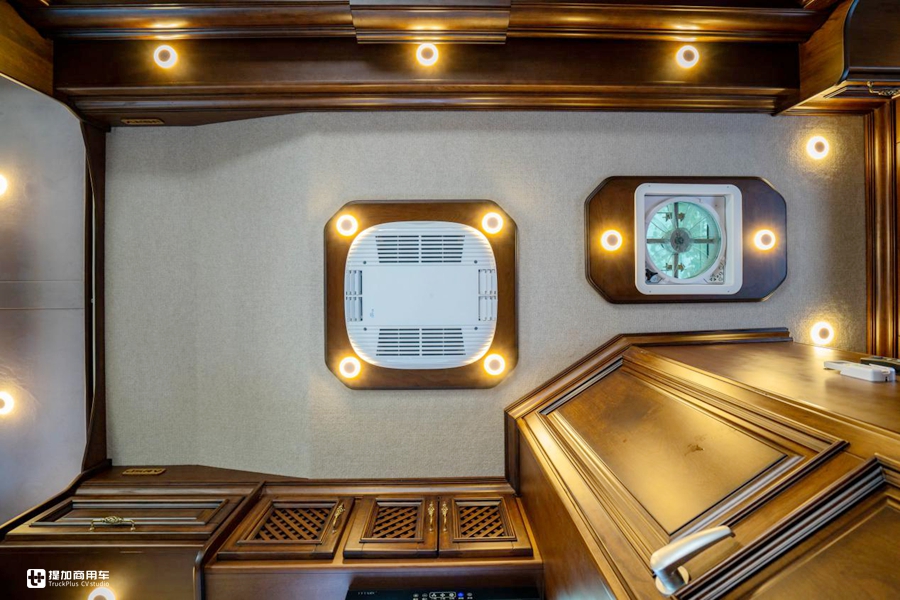 大额头双床铺,6米车身也配双拓展,带您见识一款C本就能开的豪华房车 - 第18张 - 提加商用车网 大额头双床铺,6米车身也配双拓展,带您见识一款C本就能开的豪华房车 - 第18张