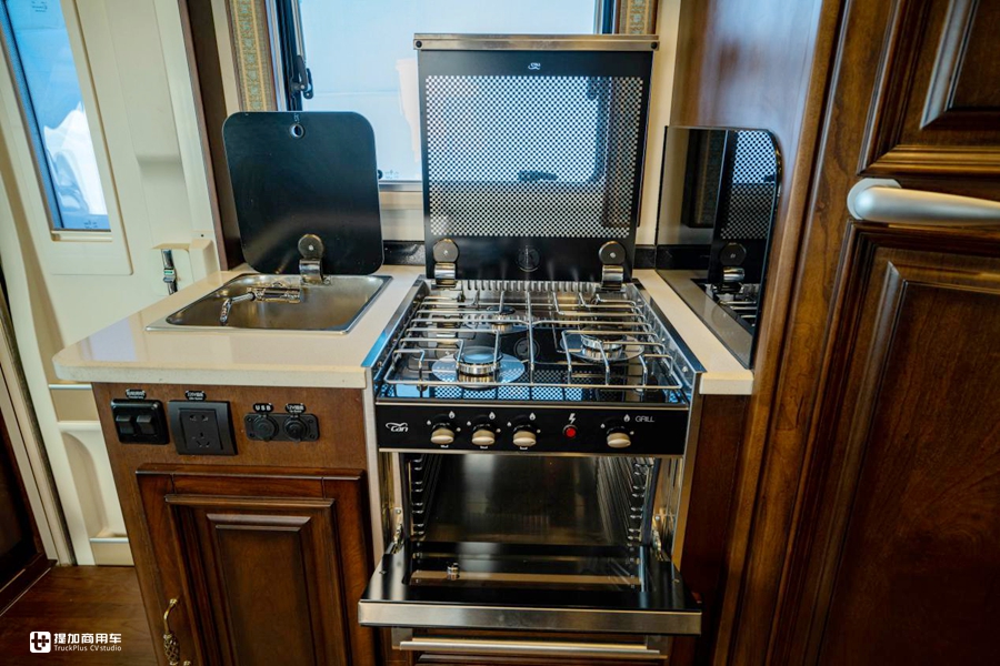 大额头双床铺,6米车身也配双拓展,带您见识一款C本就能开的豪华房车 - 第19张 - 提加商用车网 大额头双床铺,6米车身也配双拓展,带您见识一款C本就能开的豪华房车 - 第19张