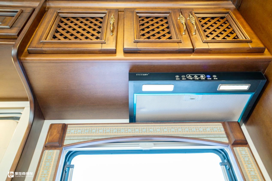 大额头双床铺,6米车身也配双拓展,带您见识一款C本就能开的豪华房车 - 第20张 - 提加商用车网 大额头双床铺,6米车身也配双拓展,带您见识一款C本就能开的豪华房车 - 第20张