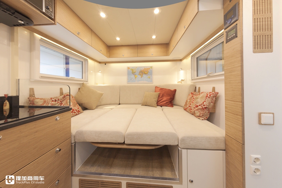 奔驰赛托斯越野房车实拍,也是全地形探险车,骨灰级车友别错过 - 第20张 - 提加商用车网 奔驰赛托斯越野房车实拍,也是全地形探险车,骨灰级车友别错过 - 第20张