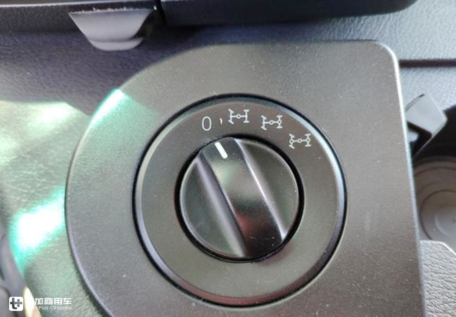 能牵引又可以随车吊,首台奔驰阿洛斯8X8随车吊牵引车来到国内啦 - 第13张 - 提加商用车网 能牵引又可以随车吊,首台奔驰阿洛斯8X8随车吊牵引车来到国内啦 - 第13张