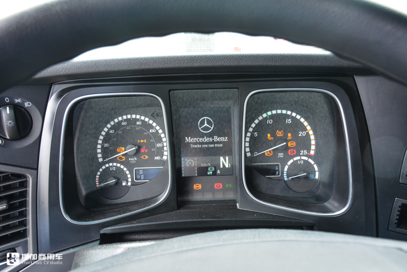 广州物流老板刚提的奔驰新款卡车,配置到底怎么样,我们带你好好看看 - 第10张 - 提加商用车网 广州物流老板刚提的奔驰新款卡车,配置到底怎么样,我们带你好好看看 - 第10张