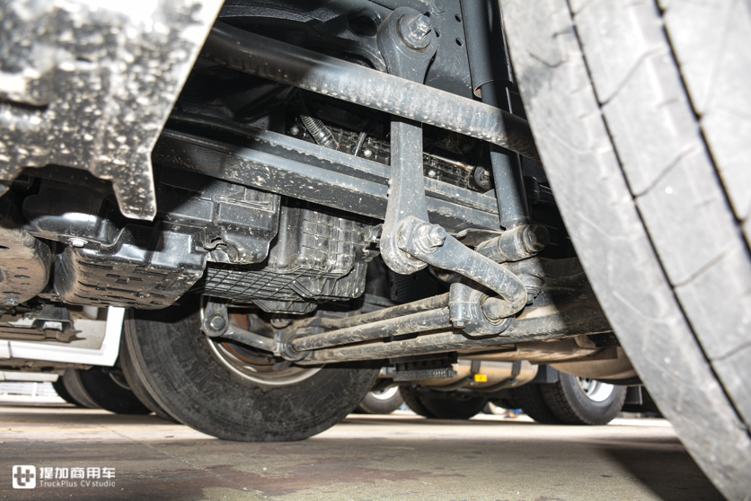 广州物流老板刚提的奔驰新款卡车,配置到底怎么样,我们带你好好看看 - 第24张 - 提加商用车网 广州物流老板刚提的奔驰新款卡车,配置到底怎么样,我们带你好好看看 - 第24张