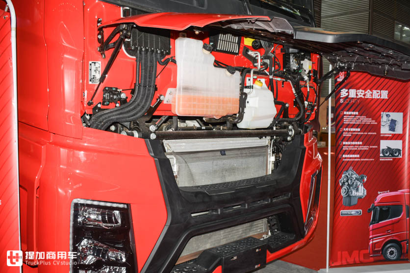 福特技术的旗舰重卡,配置不输于欧洲原款车型,为何在国内没有火? - 第5张 - 提加商用车网 福特技术的旗舰重卡,配置不输于欧洲原款车型,为何在国内没有火? - 第5张