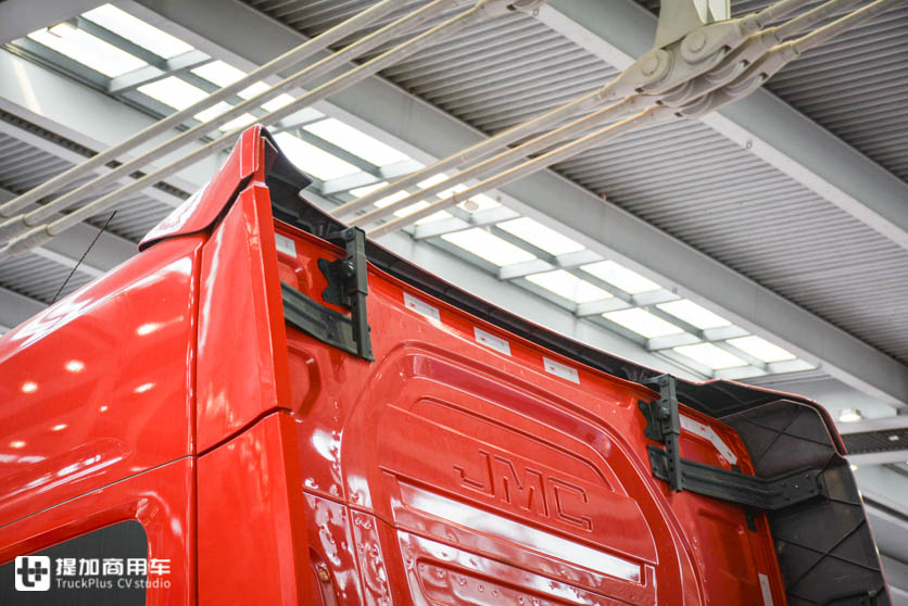 福特技术的旗舰重卡，配置不输于欧洲原款车型，为何在国内没有火？ - 第7张